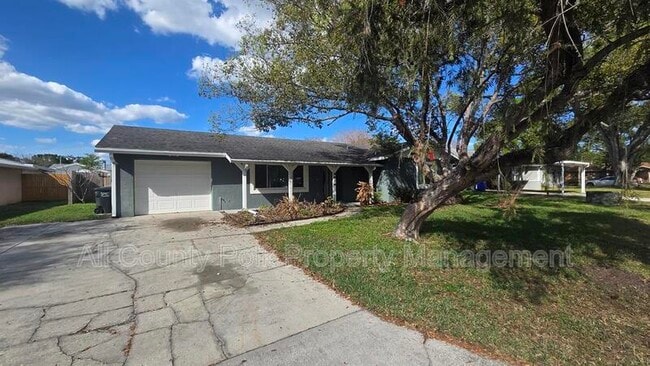 Photo - 2014 Woodbriar Loop N