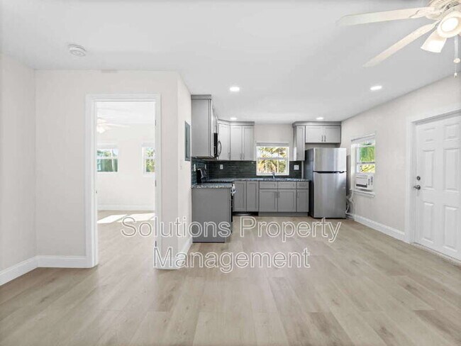 Photo - 101 Deland Ave