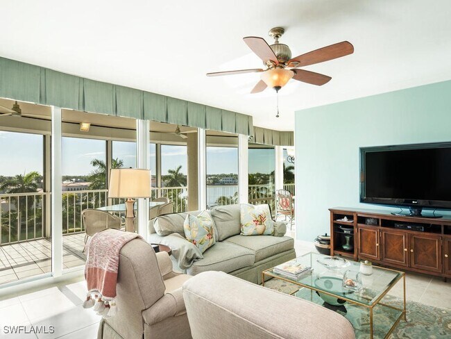 Photo - 3971 Gulf Shore Blvd N Unidad 505