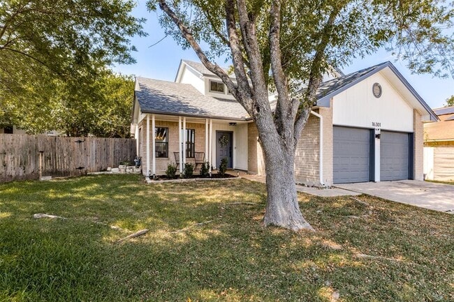 Photo - 16301 Essex Cove
