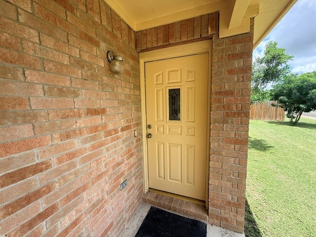 Photo - 116 Spur Cove