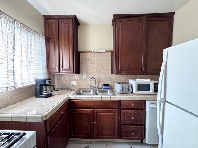 Photo - 8211 Crenshaw Dr