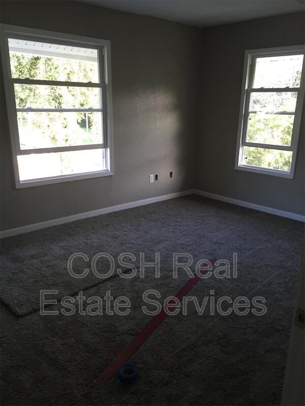 Photo - 1255 S Main St