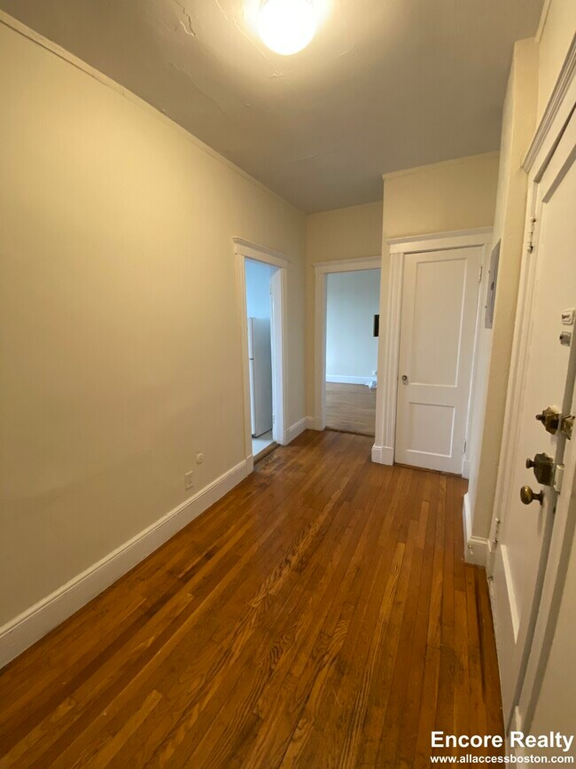 Photo - 1820 Commonwealth Ave Unit 23