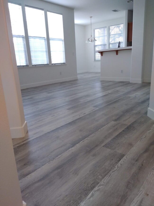 Photo - ENJOY RESORT-STYLE LIVING IN THE HEART OF VALENCIA Unit 103