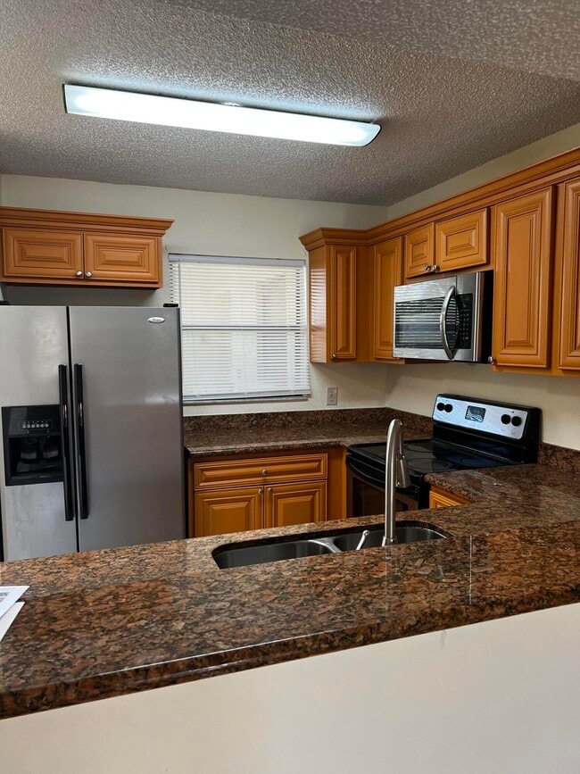 Building Photo - 1541 Balfour Point Dr Unit F