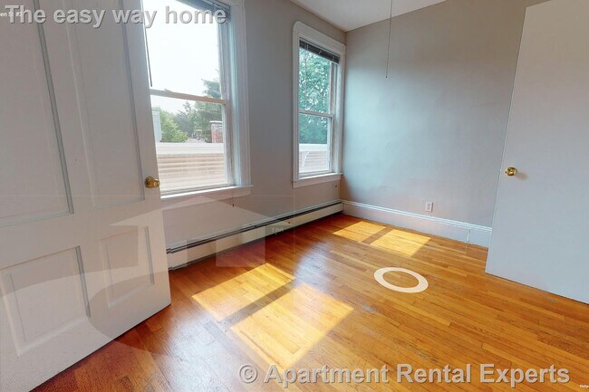 Photo - 568 Green St Apartment Unit #3
