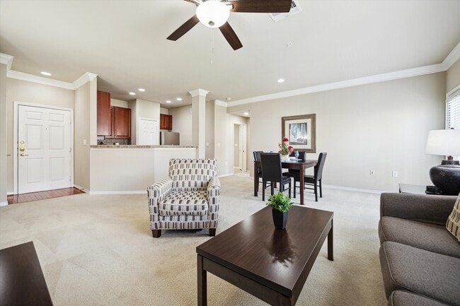 Photo - 2400 McCue Rd Unidad 460 Rental