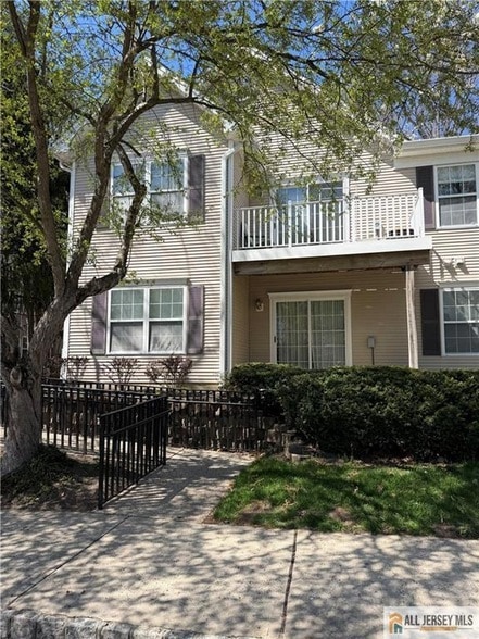 Photo - 1001 Cypress Ln Unit 1