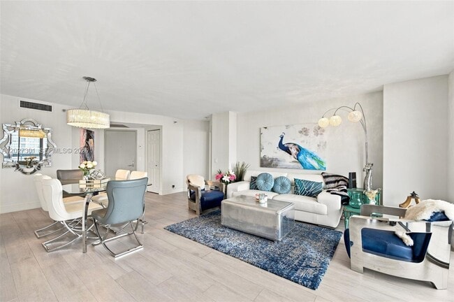 Photo - 3500 Mystic Pointe Dr Unidad 2003