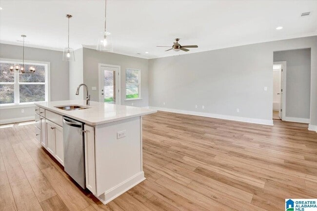 Photo - 725 Fallview Ct