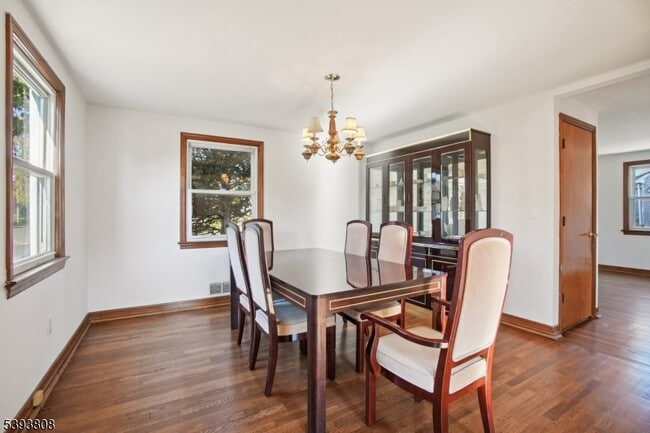 Photo - 1792 Mountain Ave