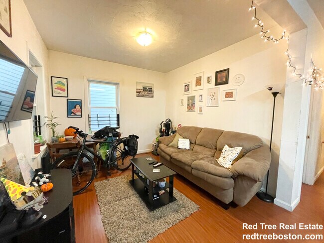 Photo - 93 Hillside St Unit 2