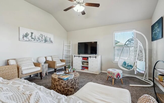 Photo - 19217 Bajo Dr