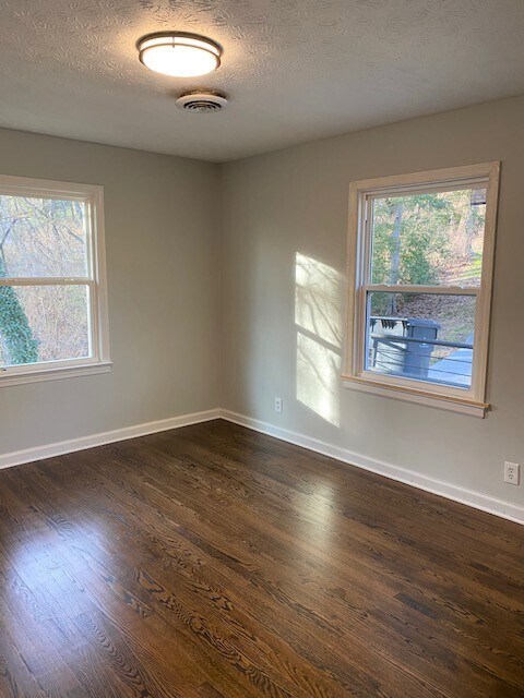 Photo - 3925 Saylor Ct