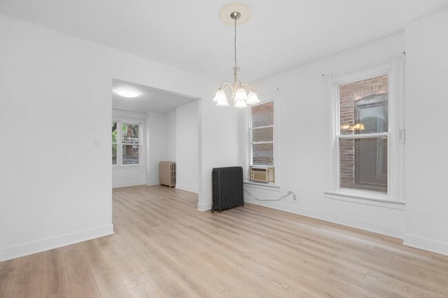 Building Photo - 1828 N Whipple St Rental