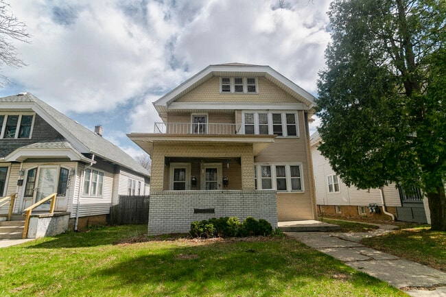 Photo - 2972 N 50th St