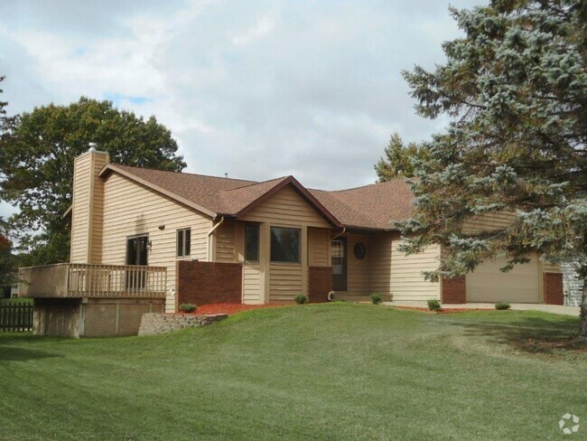 Building Photo - Spacious 4-Bedroom Home with Fireplace and...