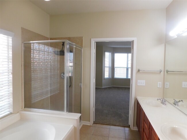 2511 Sunlight Ln