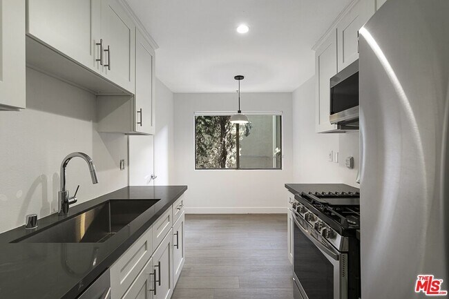 Photo - 1616 Brockton Ave Unit 103