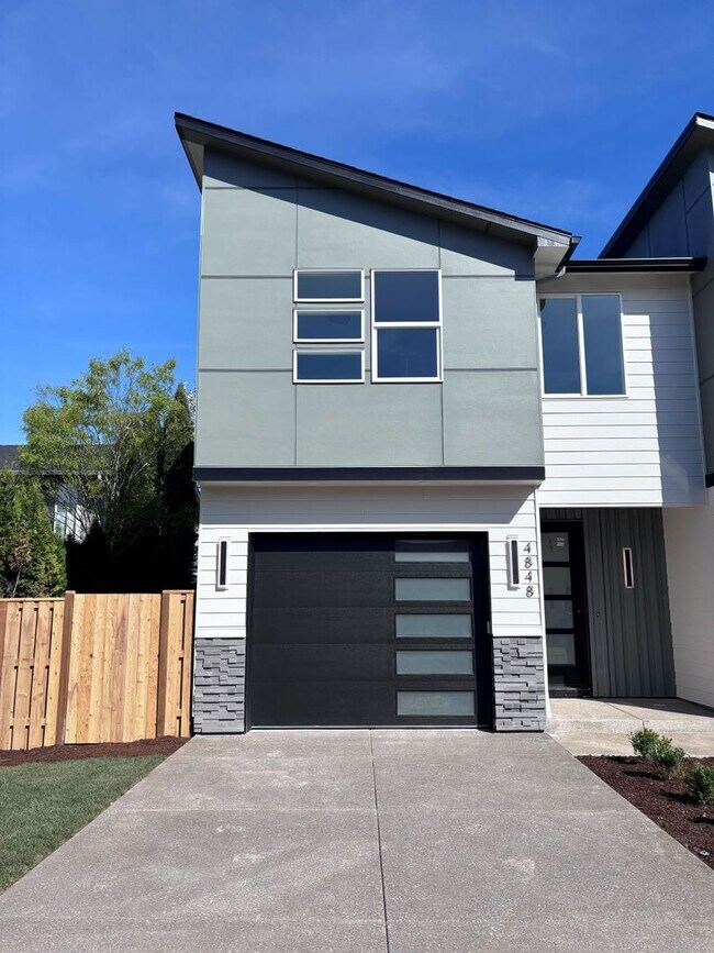 Photo - 3 Bedroom, 2.5 Bathroom New Build in Keizer!