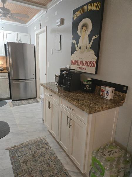 Building Photo - 669 W Oakland Park Blvd Unit 104-B