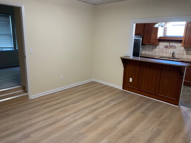 Building Photo - 35 Audrey Ave Unit FL2 B Rental