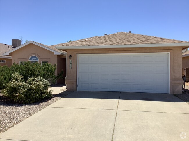 Building Photo - 10243 Country Meadows Dr NW Rental