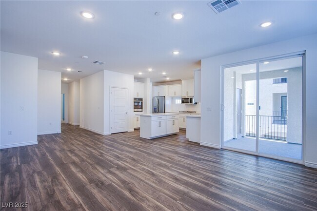 Photo - 2555 Hampton Rd Unidad 10201 Rental