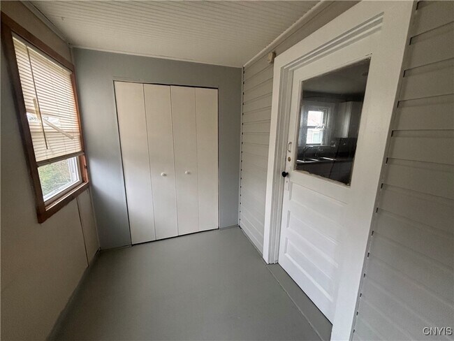 Photo - 200 Center St