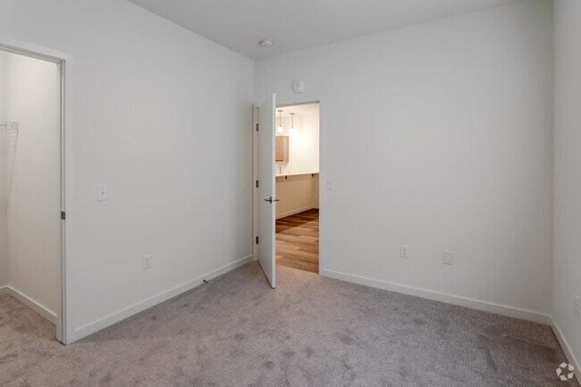 2BR, 1BA - 2D
