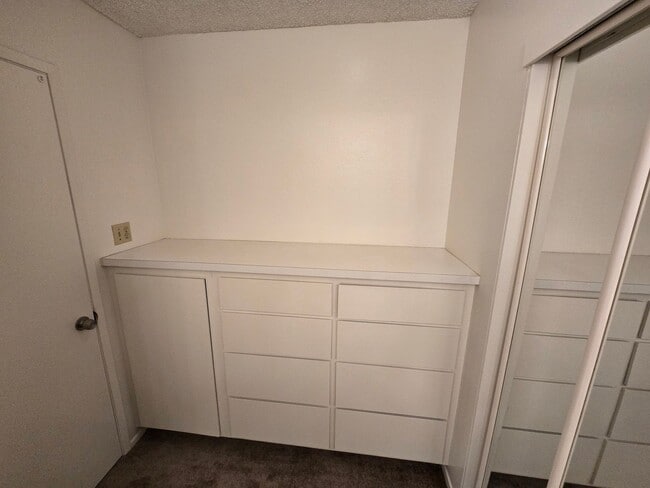 Photo - Bright Upstairs Studio Near Mesa College – Updated & Move-In Ready Unidad O