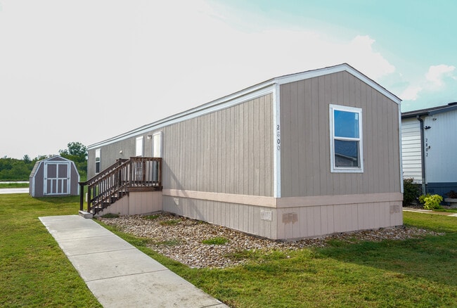 Building Photo - 2800 Halite Bend