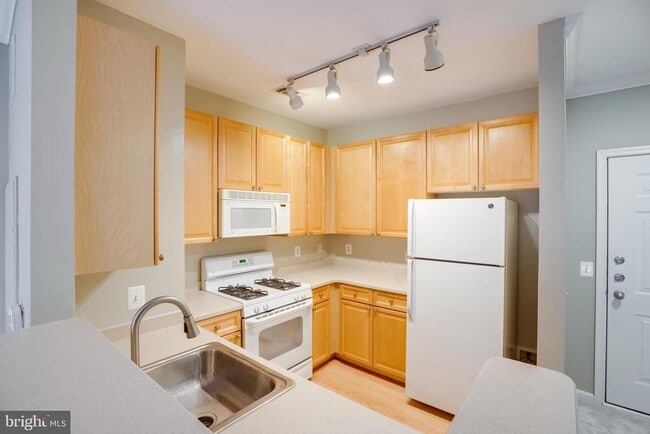 Building Photo - 9480 Virginia Center Blvd Unit 426