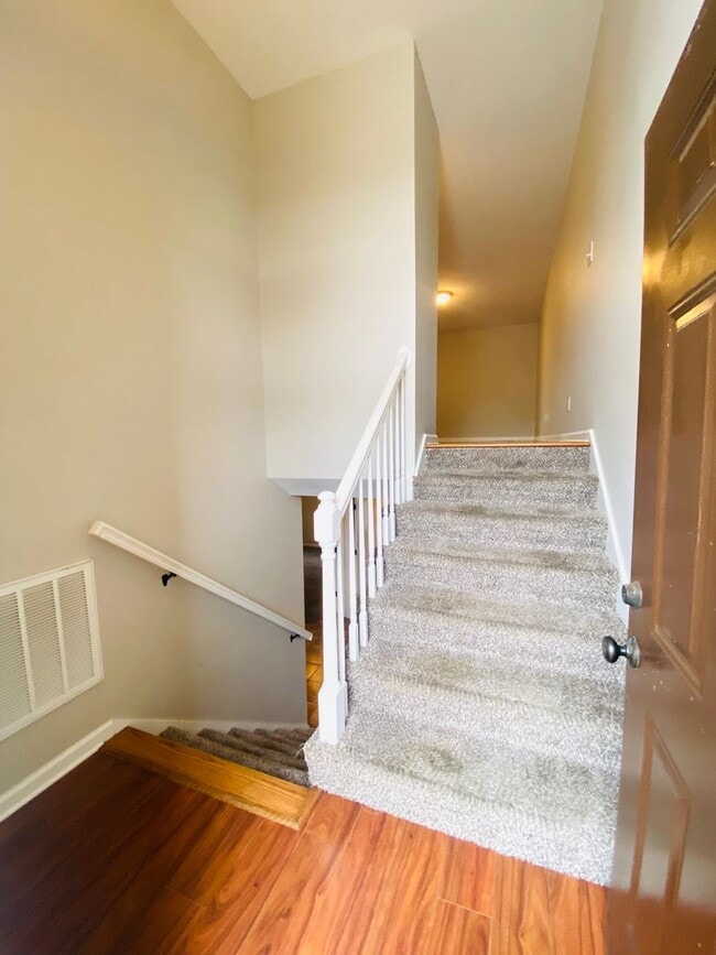 Photo - 1728 Thistlewood Dr Unit A