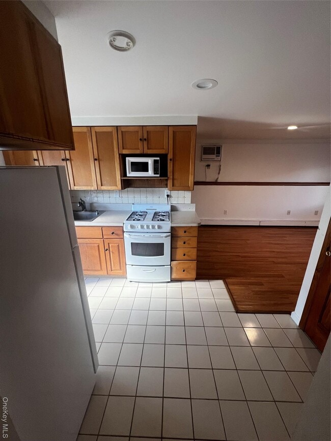 Photo - 210 Bay Shore Rd House