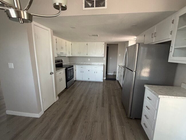 Photo - 1505 N Evergreen St