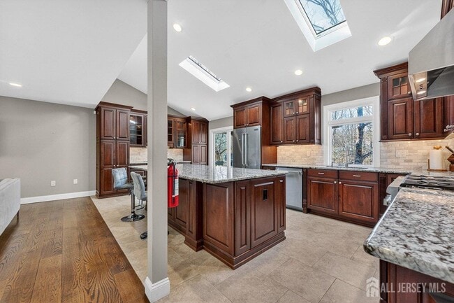 Photo - 2289 Brookside Dr