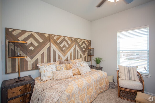 3HAB, 2BA - 1266SF