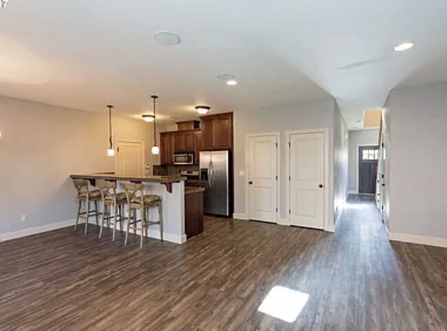 Photo - Wonderful Sandy home available now!