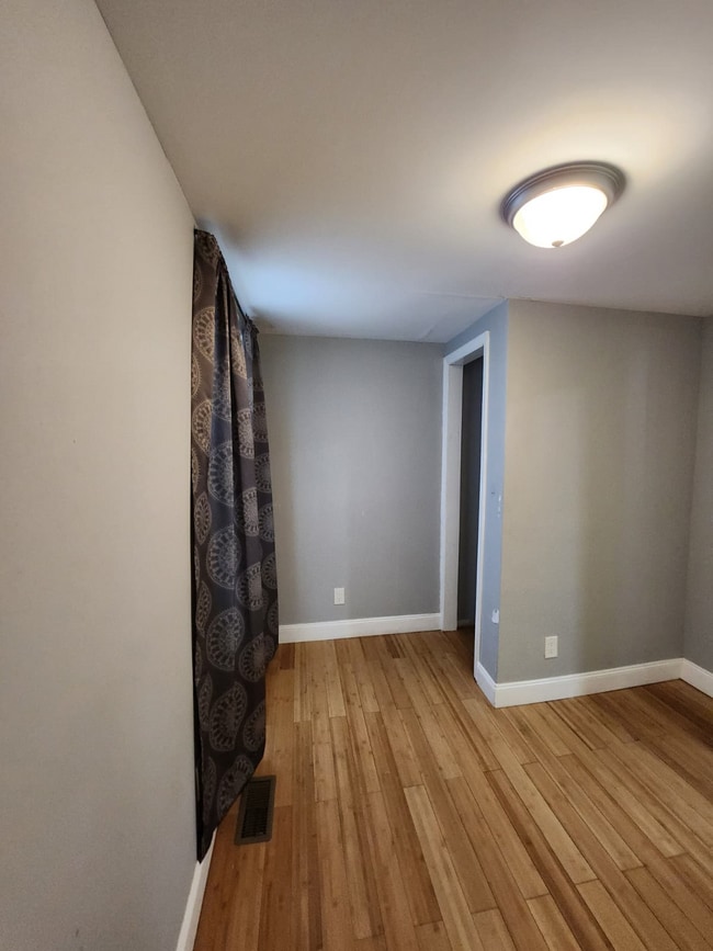 493 Washington Ave Unit 493 Washington Ave, 2nd floor, Albany