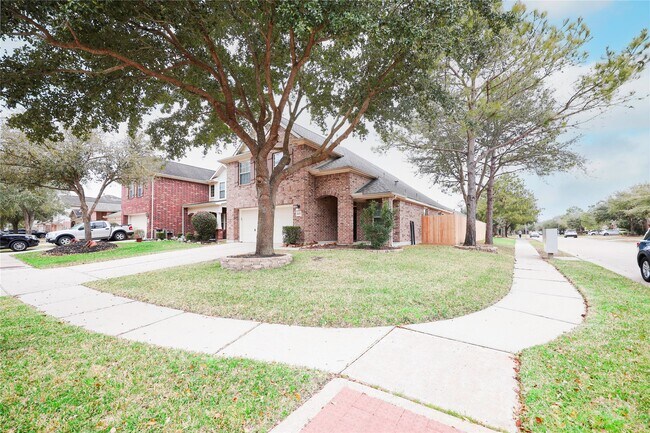 Building Photo - 6302 Denison Oaks Dr