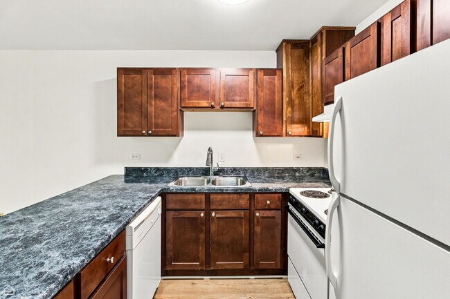 Photo - 543 Burlington Ave Unidad 202