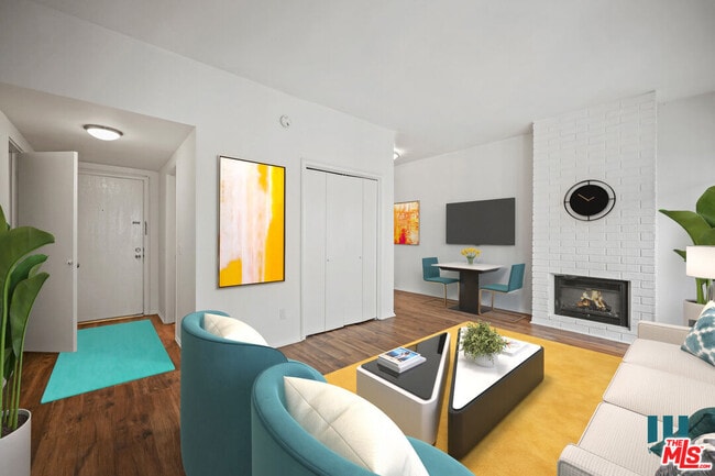 Photo - 10965 Rochester Ave Unidad 303