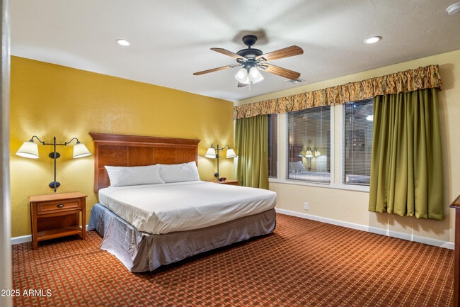 Building Photo - 5829 Buck Springs Rd Unit 201