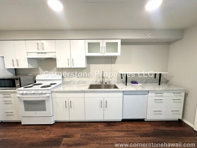 Building Photo - 803 Waimanu St