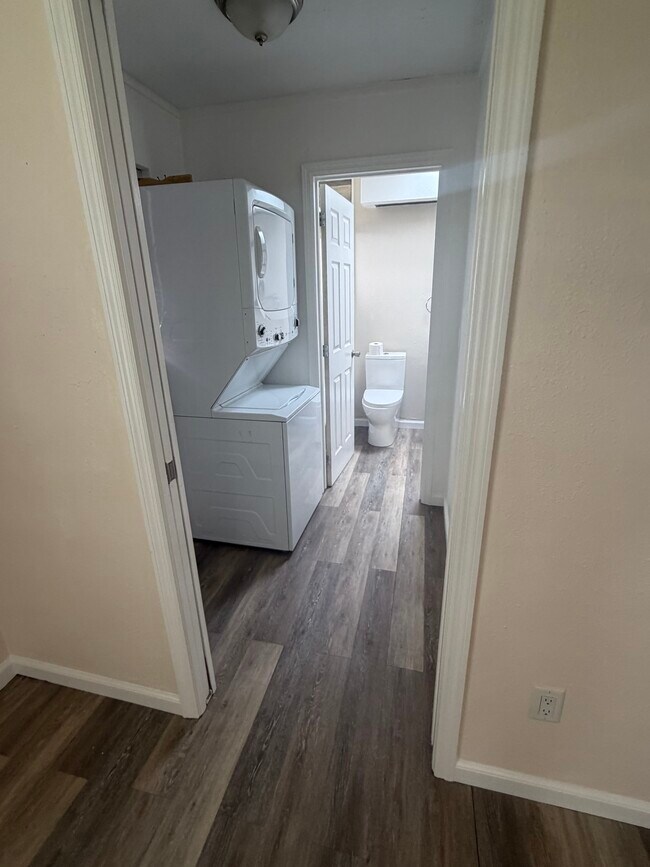 Photo - 4349 S Atlantic Ave