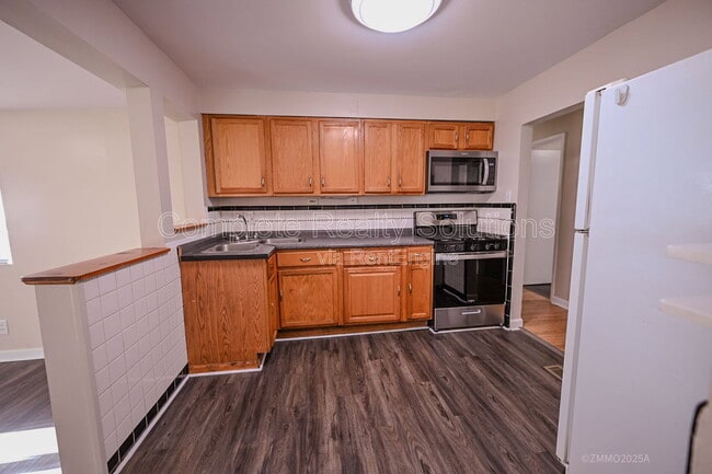 Photo - 10200 Tappan Dr