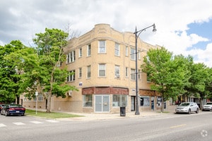 Building Photo - 5135 W Windsor Ave Rental