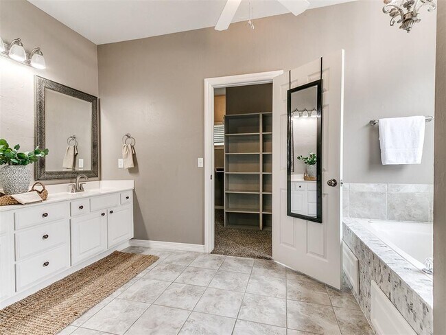 Photo - 12401 SW 7th St